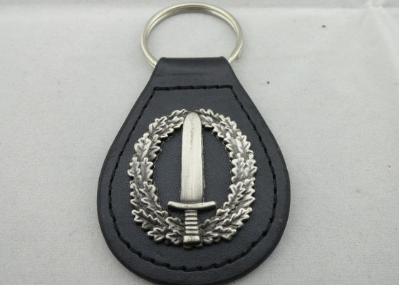 Die Casting ส่วนบุคคลพวงกุญแจหนังกับ 3D โลหะผสมสังกะสีสัญลักษณ์โบราณเงินชุบจุดเชื่อม